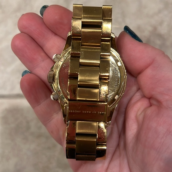 Gold Marc by Marc Jacobs watch - Picture 3 of 3